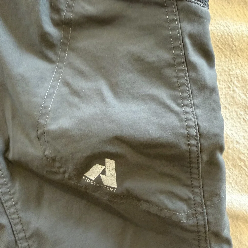 Eddie Bauer Men's 30x32 First Ascent Fleece Lined Guide Pro Pants Gray Hiking